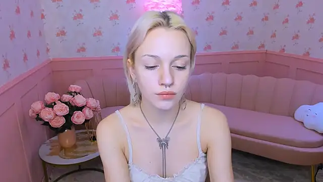 VelvetVixen155 online show from December 2024 03:16:02 AM