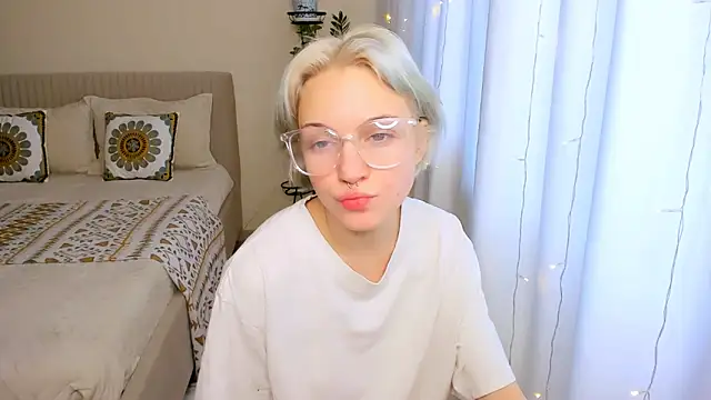 VelvetVixen155 online show from February 2025 09:37:01 AM