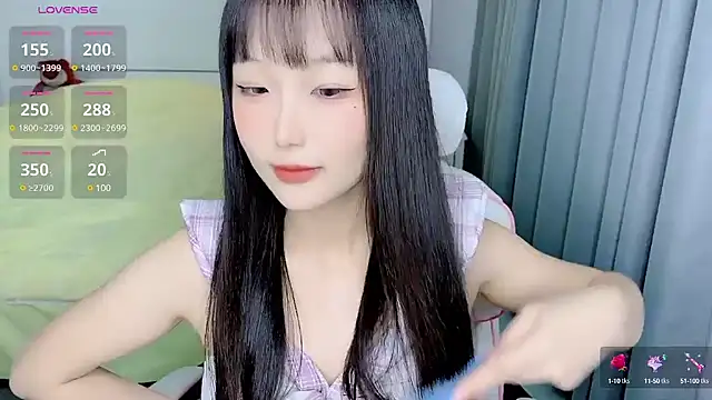 Snapshot of -Wendy__ chatting on January 2025 03:35:01 PM -Wendy online show from January 2025 03:35:01 PM