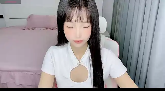 Snapshot of -Wendy__ chatting on February 2025 02:26:01 PM -Wendy online show from February 2025 02:26:01 PM