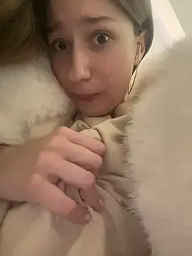 Lia  Love online show from January 2025 05:05:01 PM