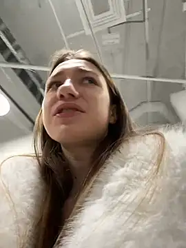 Lia  Love online show from January 2025 09:28:01 AM