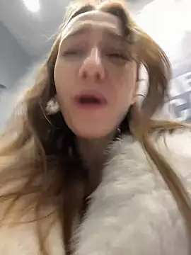 Lia  Love online show from January 2025 12:13:01 PM