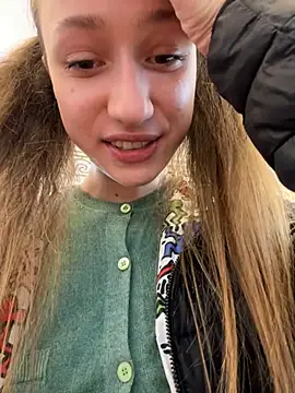 Lia  Love online show from March 2025 12:11:01 PM