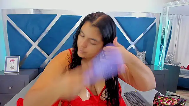 Tiffanymiller00 online show from March 2026 01:51:01 PM