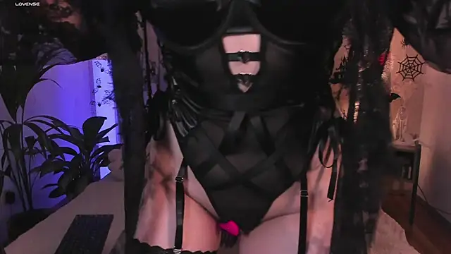 dearmoa online show from October 2025 08:33:02 PM