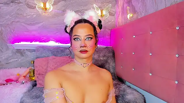 Snapshot of taylorbunny_x chatting on October 2025 05:40:01 AM taylorbunny x online show from October 2025 05:40:01 AM