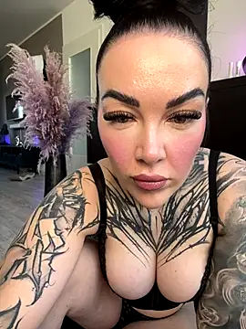 PalinaPr online show from November 2025 11:55:02 AM