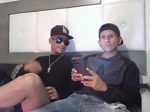 oiram27 online show from November 2025 07:30:02 AM