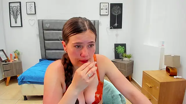 lauren rios7 online show from June 2026 07:05:01 PM