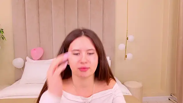 Snapshot of milaleoneli chatting on February 2025 12:37:02 PM milaleoneli online show from February 2025 12:37:02 PM