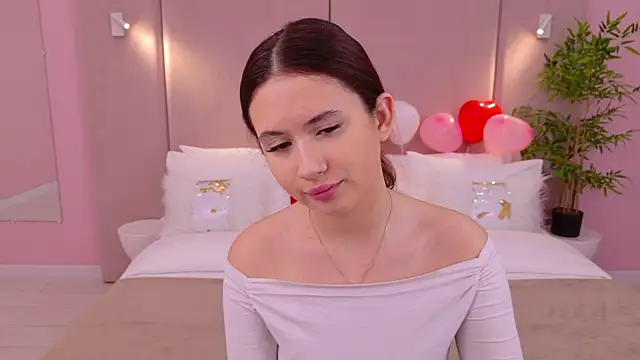 Snapshot of milaleoneli chatting on February 2025 12:33:01 PM milaleoneli online show from February 2025 12:33:01 PM