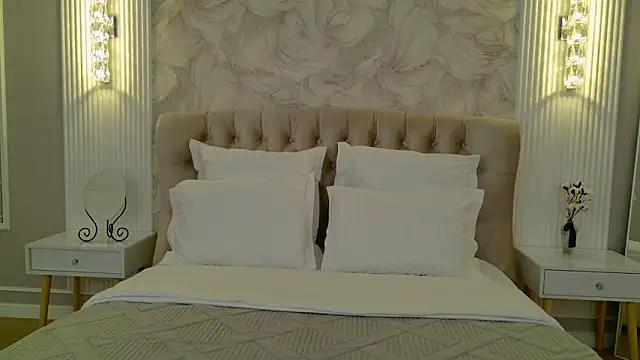 Snapshot of milaleoneli chatting on October 2025 03:09:02 PM milaleoneli online show from October 2025 03:09:02 PM