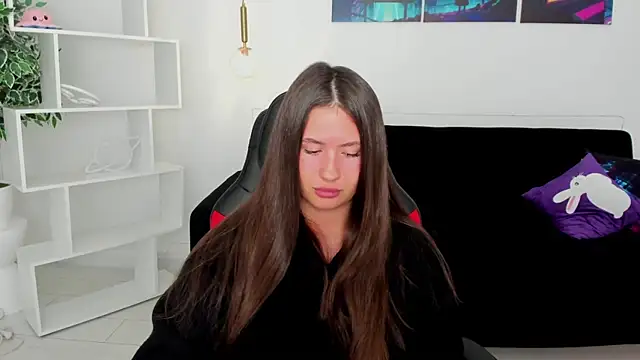 Snapshot of milaleoneli chatting on November 2025 03:06:01 AM milaleoneli online show from November 2025 03:06:01 AM