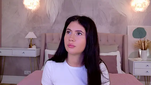 Snapshot of milaleoneli chatting on July 2026 03:07:02 PM milaleoneli online show from July 2026 03:07:02 PM