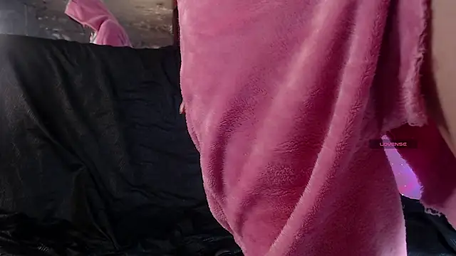 Snapshot of Seeet_lilith chatting on December 2024 05:27:01 AM Seeet lilith online show from December 2024 05:27:01 AM