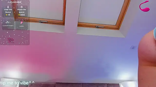 Snapshot of Mayzzie chatting on February 2025 03:33:01 AM Mayzzie online show from February 2025 03:33:01 AM