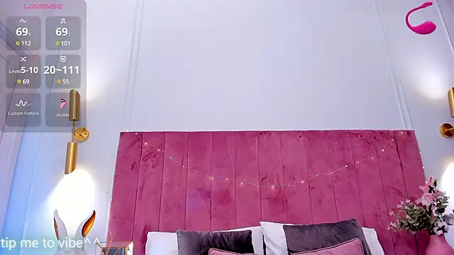 Snapshot of Mayzzie chatting on March 2025 03:32:02 AM Mayzzie online show from March 2025 03:32:02 AM