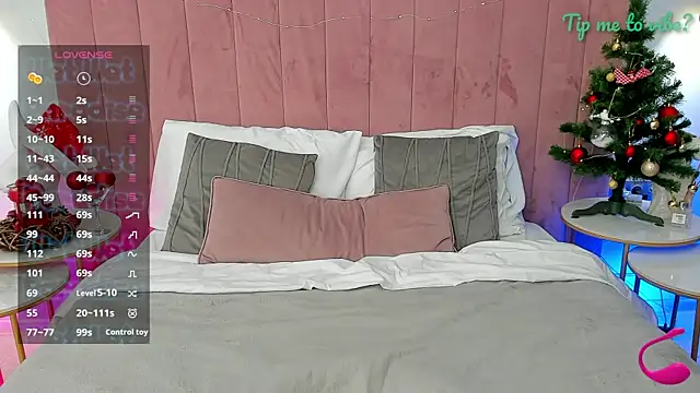 Mayzzie online show from December 2025 08:05:02 PM