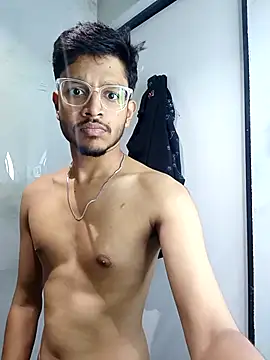 skinnyyyyyyyyy online show from October 2025 03:37:02 AM