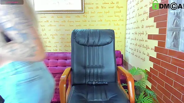 Snapshot of alexa_glory chatting on October 2025 10:32:02 PM alexa glory online show from October 2025 10:32:02 PM