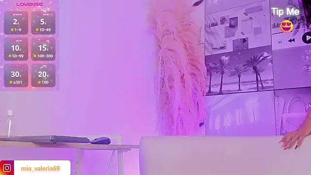 MiaCavallii  online show from December 2025 05:04:02 AM