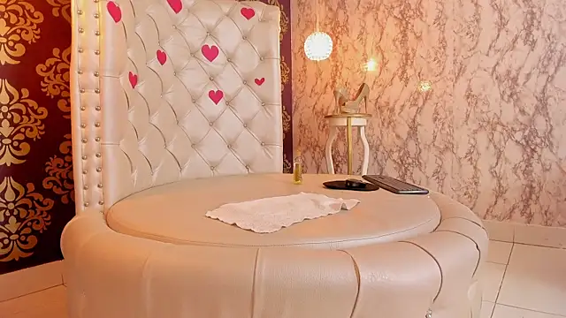 Selenecollins online show from March 2025 03:45:02 PM