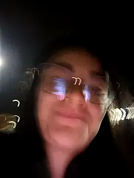 Snapshot of Hanna_Kinsley chatting on December 2024 10:58:01 PM Hanna Kinsley online show from December 2024 10:58:01 PM