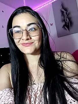 Snapshot of Hanna_Kinsley chatting on December 2024 07:24:01 AM Hanna Kinsley online show from December 2024 07:24:01 AM