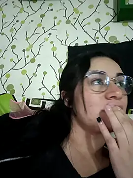 Snapshot of Hanna_Kinsley chatting on December 2024 03:00:02 AM Hanna Kinsley online show from December 2024 03:00:02 AM