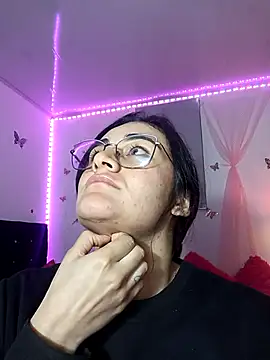 Snapshot of Hanna_Kinsley chatting on January 2025 06:30:02 AM Hanna Kinsley online show from January 2025 06:30:02 AM