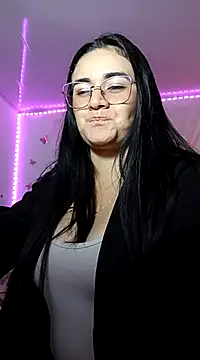 Snapshot of Hanna_Kinsley chatting on January 2025 11:31:01 PM Hanna Kinsley online show from January 2025 11:31:01 PM