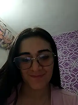 Snapshot of Hanna_Kinsley chatting on February 2025 03:37:02 AM Hanna Kinsley online show from February 2025 03:37:02 AM