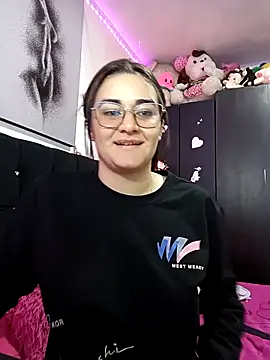 Snapshot of Hanna_Kinsley chatting on February 2025 03:53:01 AM Hanna Kinsley online show from February 2025 03:53:01 AM