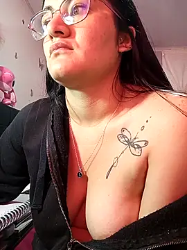 Snapshot of Hanna_Kinsley chatting on September 2025 04:11:01 PM Hanna Kinsley online show from September 2025 04:11:01 PM