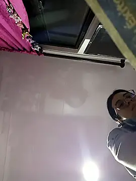 Snapshot of Hanna_Kinsley chatting on November 2025 02:35:01 AM Hanna Kinsley online show from November 2025 02:35:01 AM