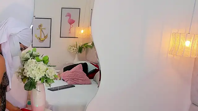 naomiii   online show from November 2025 11:32:02 AM