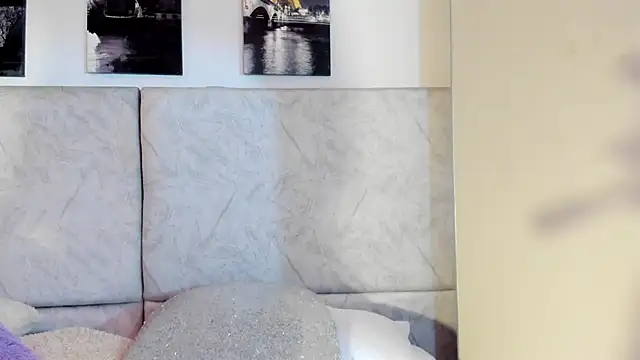 naomiii   online show from May 2026 11:40:01 AM