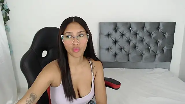 Snapshot of nicol_jc chatting on December 2024 12:45:02 PM nicol jc online show from December 2024 12:45:02 PM