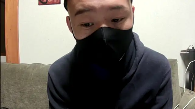 Snapshot of tuki_fu chatting on December 2024 01:59:02 PM tuki fu online show from December 2024 01:59:02 PM