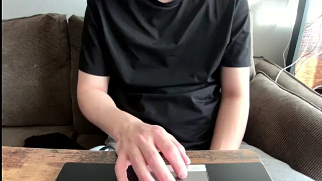 Snapshot of tuki_fu chatting on February 2025 05:51:02 AM tuki fu online show from February 2025 05:51:02 AM