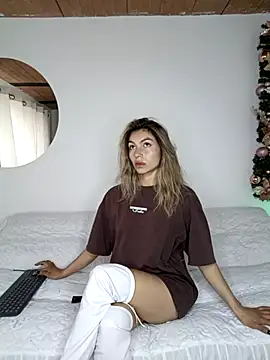 Karolgood3 online show from December 2025 08:06:02 PM