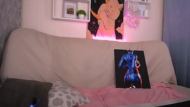 Snapshot of EmmaKeam chatting on January 2025 01:02:02 PM EmmaKeam online show from January 2025 01:02:02 PM