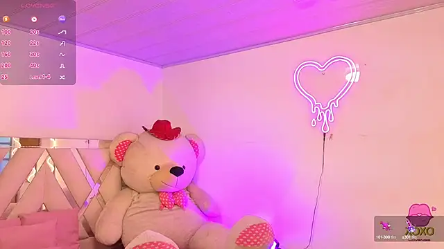 Jazmin tay online show from October 2025 11:51:02 AM