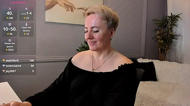 Nika Smit online show from March 2025 02:23:01 PM