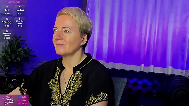 Nika Smit online show from September 2025 04:58:01 AM