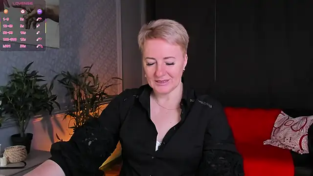 Nika Smit online show from June 2026 05:05:01 AM