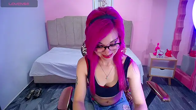 abril ch  online show from September 2025 10:42:02 AM