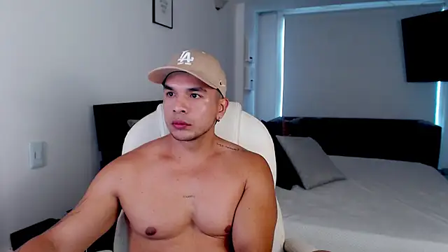 estebandelouis online show from January 2025 12:22:01 PM