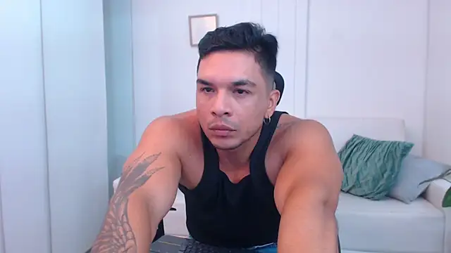 estebandelouis online show from March 2025 01:28:01 PM